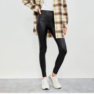 Aritzia wilfred daria leggings